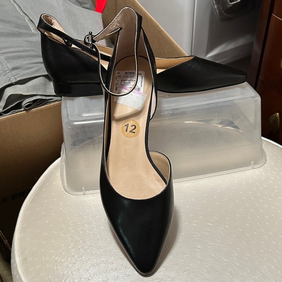 Franco Sarto Black Pointed Toe Heels Size 12 - Picture 1 of 4